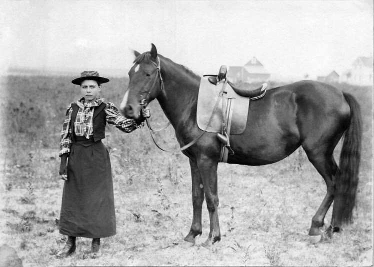 Woman_With_Horse